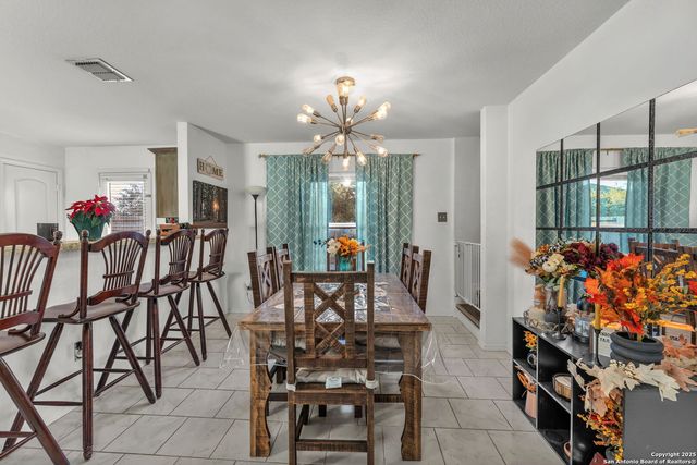 6807 Treselle Ln, San Antonio, TX 78252