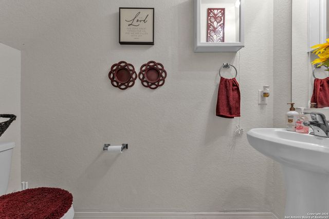 6807 Treselle Ln, San Antonio, TX 78252