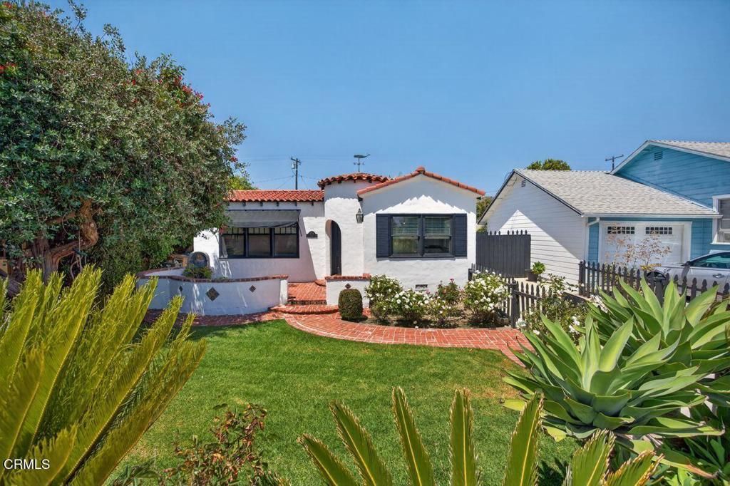 Image 1 of property listing at 3737 Paloma Drive, Ventura, CA 93003