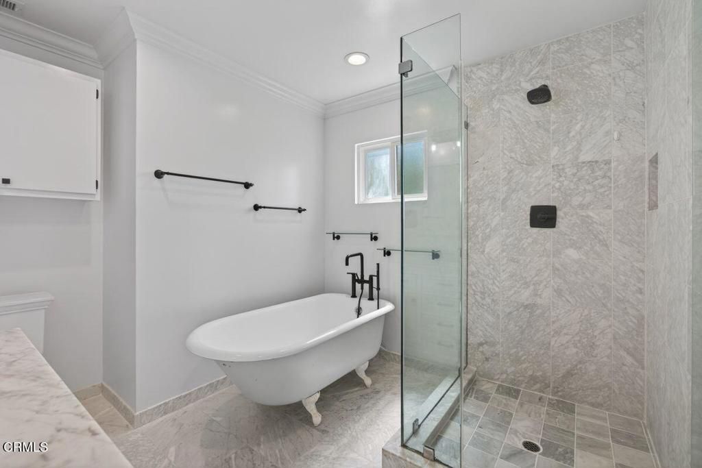 Image 25 of property listing at 3737 Paloma Drive, Ventura, CA 93003