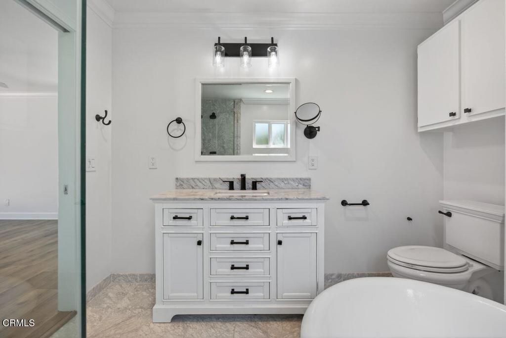 Image 26 of property listing at 3737 Paloma Drive, Ventura, CA 93003
