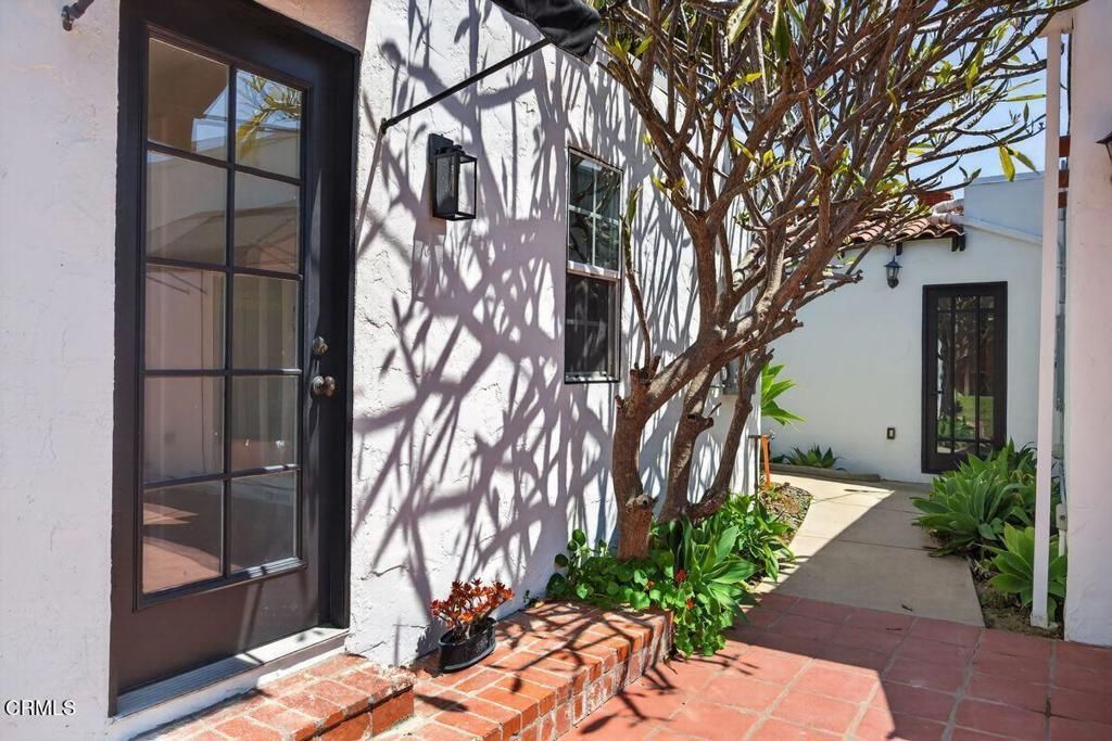 Image 36 of property listing at 3737 Paloma Drive, Ventura, CA 93003