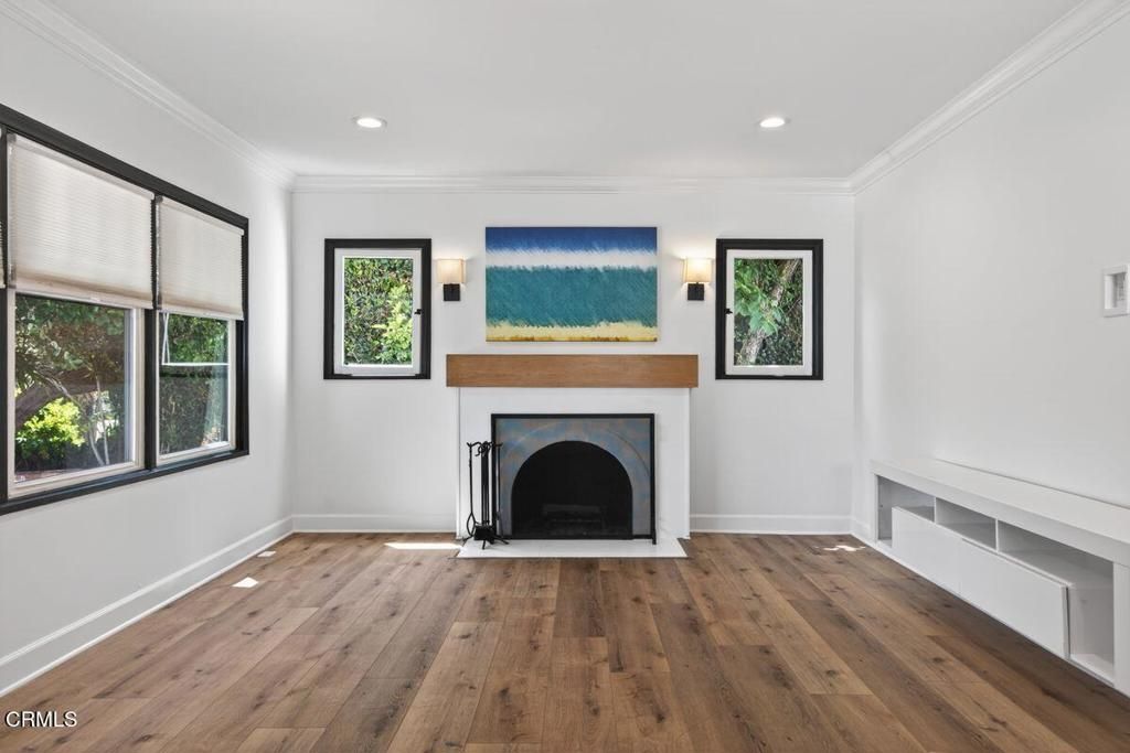 Image 4 of property listing at 3737 Paloma Drive, Ventura, CA 93003