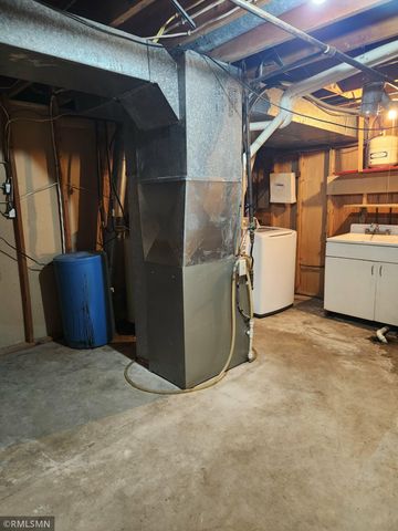 20 Camelot Drive, Mankato, MN 56001