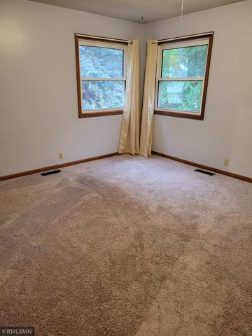 20 Camelot Drive, Mankato, MN 56001