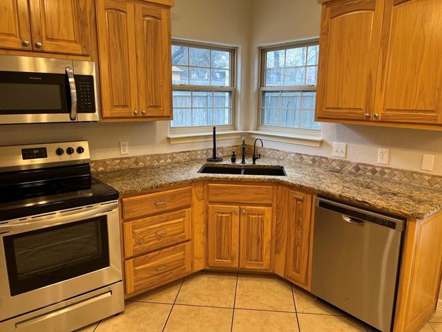 503 Woodland Park DR, Marble Falls, TX 78654