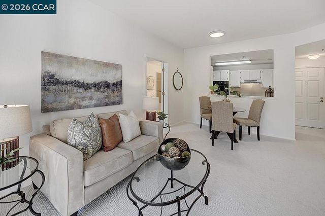 1860 1860 Tice Creek 1241, Walnut Creek, CA 94595