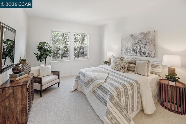 1860 1860 Tice Creek 1241, Walnut Creek, CA 94595