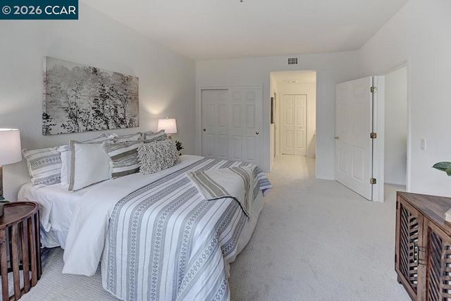 1860 1860 Tice Creek 1241, Walnut Creek, CA 94595