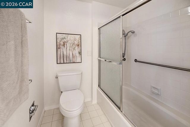 1860 1860 Tice Creek 1241, Walnut Creek, CA 94595