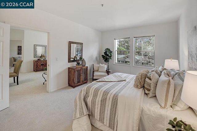 1860 1860 Tice Creek 1241, Walnut Creek, CA 94595