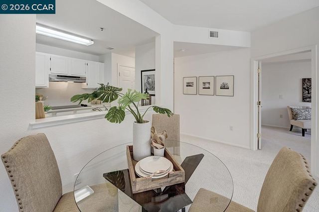 1860 1860 Tice Creek 1241, Walnut Creek, CA 94595