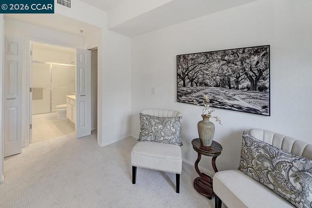 1860 1860 Tice Creek 1241, Walnut Creek, CA 94595