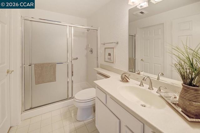 1860 1860 Tice Creek 1241, Walnut Creek, CA 94595