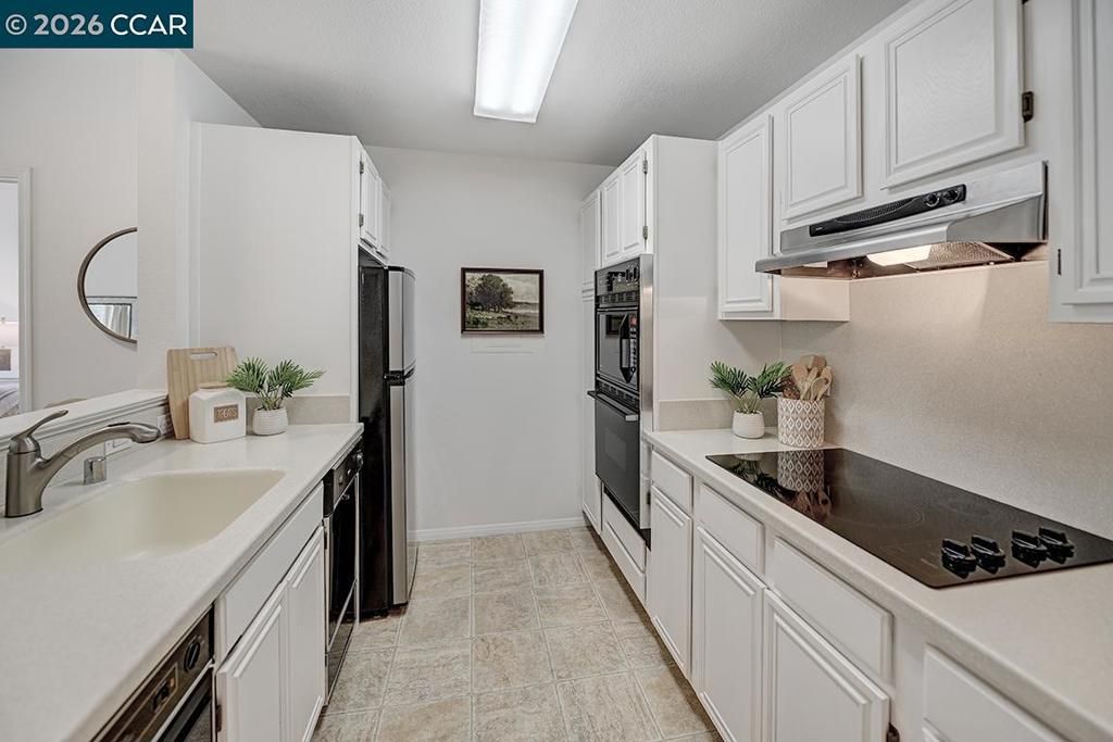 1860 1860 Tice Creek 1241, Walnut Creek, CA 94595