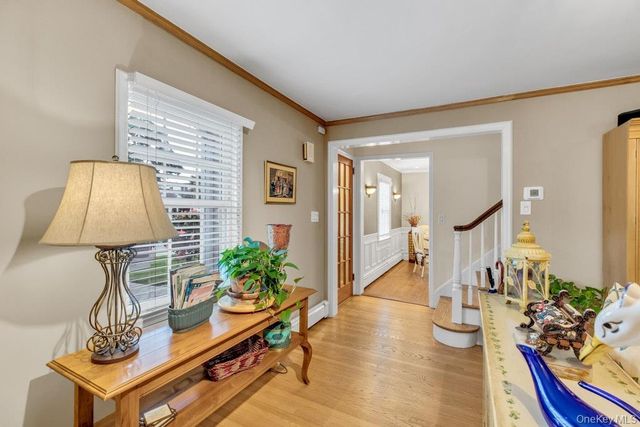 128 Stuart Street, Lynbrook, NY 11563