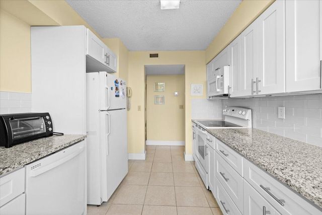 2255 Lindell Boulevard 4401, Delray Beach, FL 33444