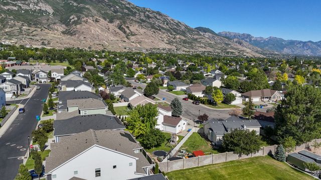 4684 W 9980 N, Cedar Hills, UT 84062