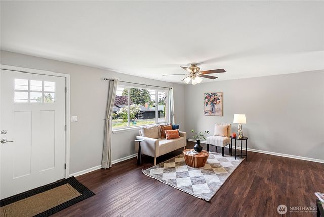 3226 Halverson Avenue, Bremerton, WA 98310