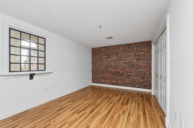 219 Central St 3A, Lowell, MA 01852