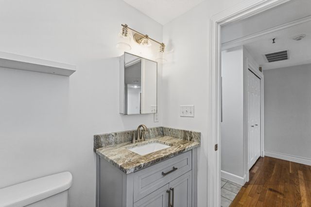 219 Central St 3A, Lowell, MA 01852