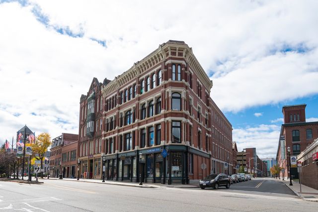219 Central St 3A, Lowell, MA 01852