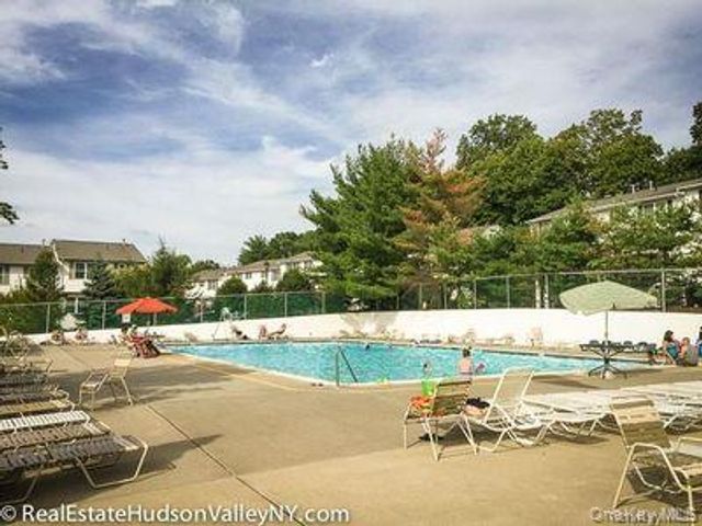 52 Bon Aire Circle D3, Suffern, NY 10901