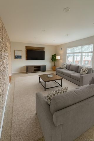 52 Bon Aire Circle D3, Suffern, NY 10901