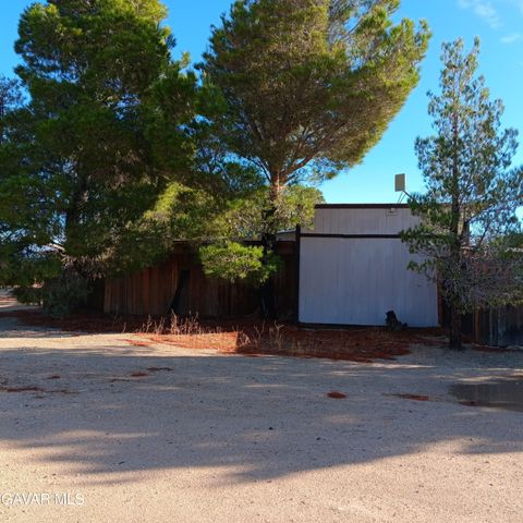 10364 15th St East, Mojave, CA 93501