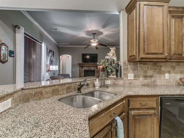 19137 Green Springs Drive, Edmond, OK 73012