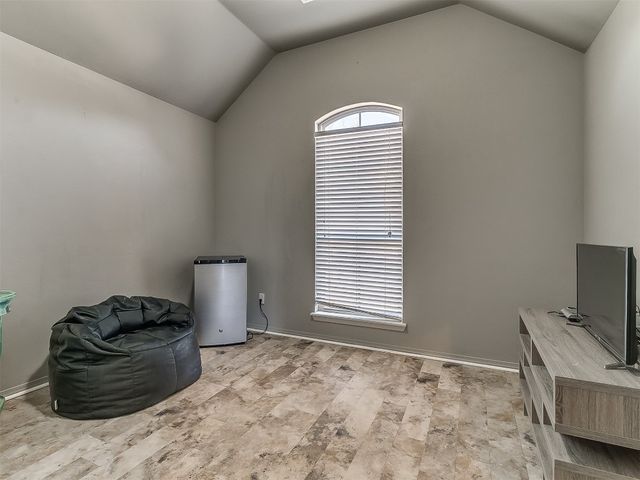 19137 Green Springs Drive, Edmond, OK 73012
