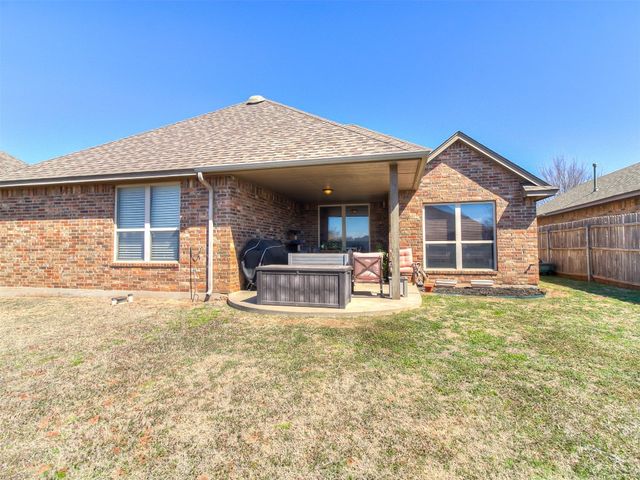 19137 Green Springs Drive, Edmond, OK 73012