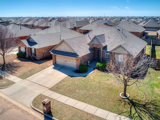 19137 Green Springs Drive, Edmond, OK 73012