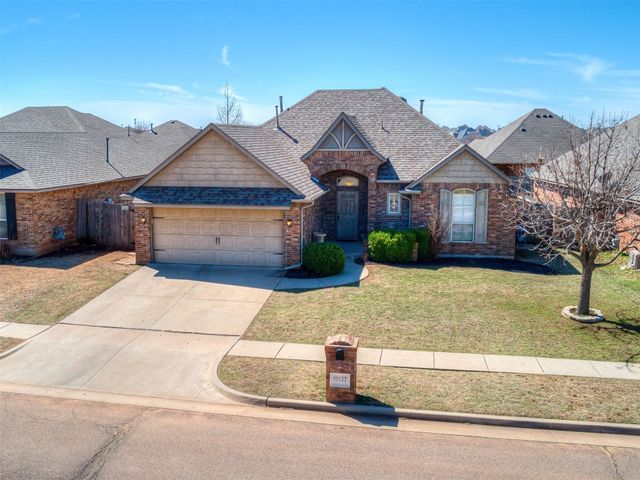 19137 Green Springs Drive, Edmond, OK 73012
