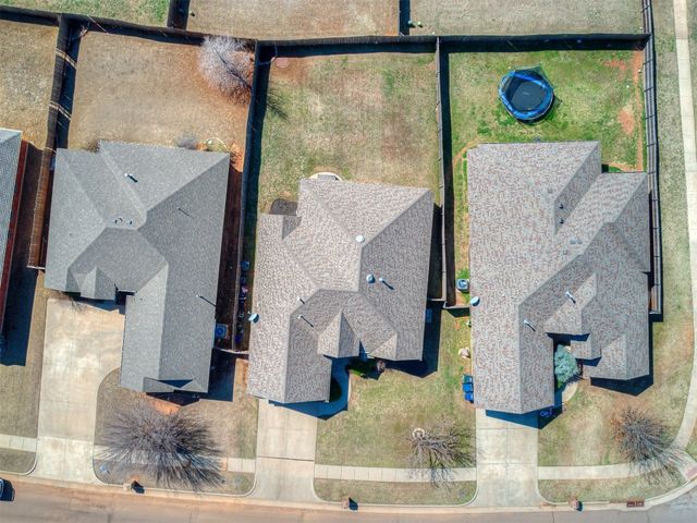 19137 Green Springs Drive, Edmond, OK 73012