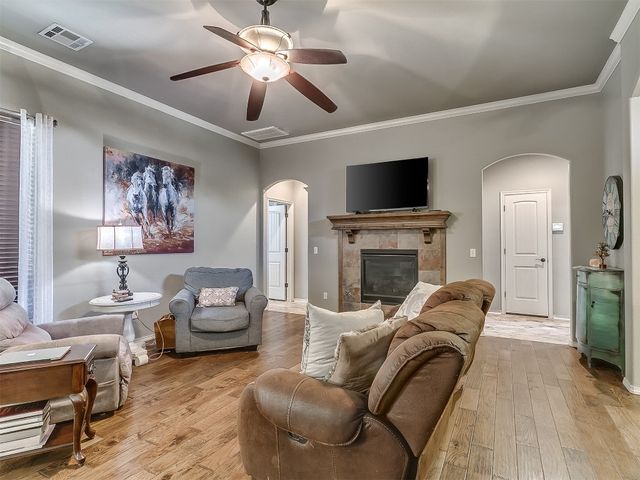 19137 Green Springs Drive, Edmond, OK 73012