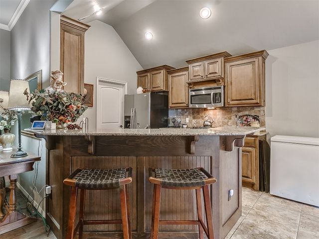 19137 Green Springs Drive, Edmond, OK 73012