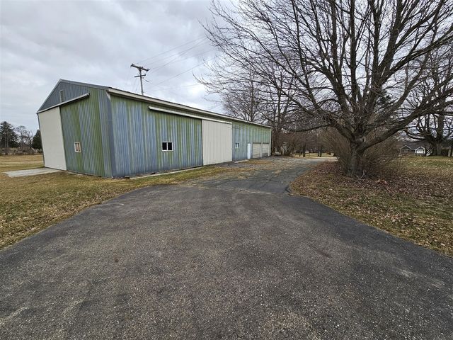 66598 Territorial Road, Lawrence, MI 49064