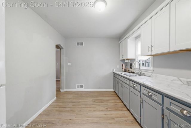 18718 Garfield Street, Redford Charter Township, MI 48240