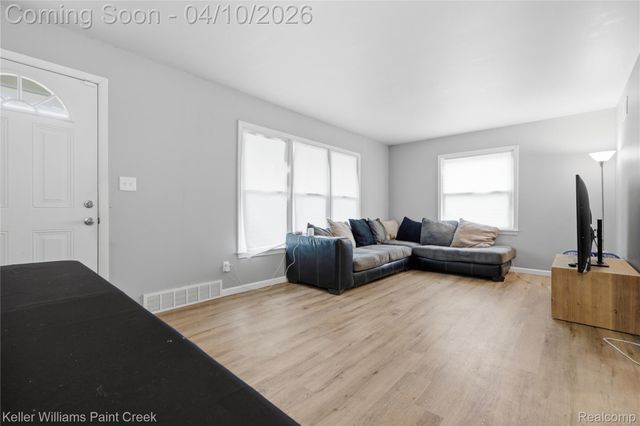 18718 Garfield Street, Redford Charter Township, MI 48240