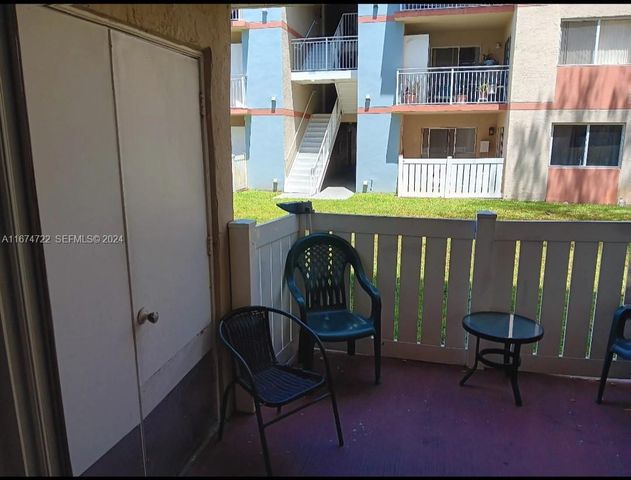 18870 NW 57th Avenue 108, Hialeah, FL 33015