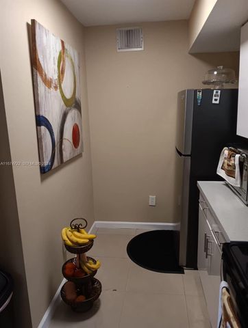 18870 NW 57th Avenue 108, Hialeah, FL 33015