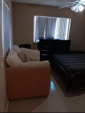 18870 NW 57th Avenue 108, Hialeah, FL 33015