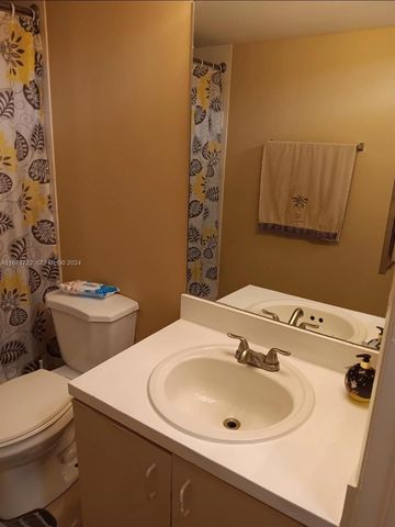 18870 NW 57th Avenue 108, Hialeah, FL 33015