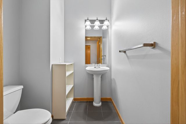 820 Emerald Street 307, Saint Paul, MN 55114