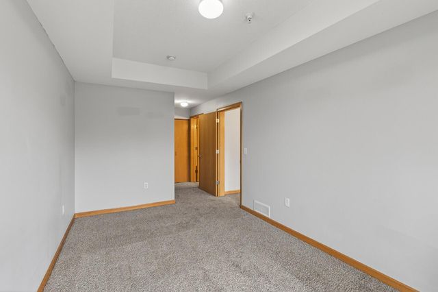 820 Emerald Street 307, Saint Paul, MN 55114