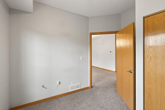 820 Emerald Street 307, Saint Paul, MN 55114