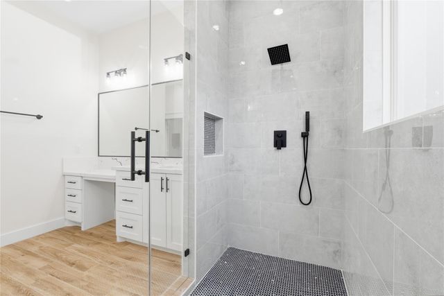 419 S Lobit Street, La Porte, TX 77571