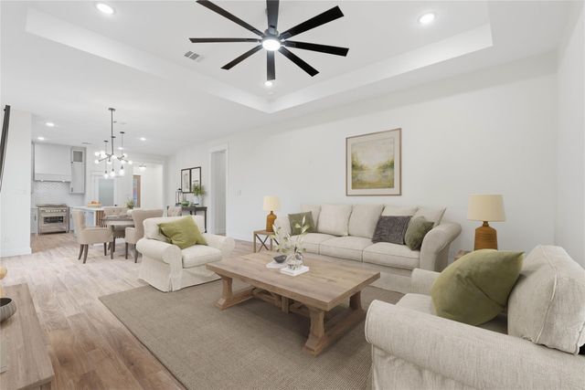 419 S Lobit Street, La Porte, TX 77571