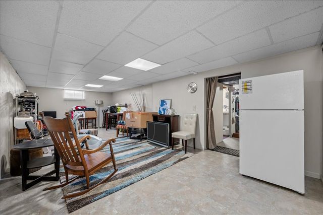 2477 Cambridge Drive, Aurora, IL 60506